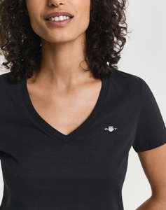 GANT БЛУЗА KMREG SHIELD SS V-NECK T-SHIRT.