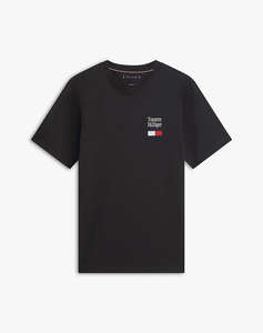 TOMMY HILFIGER BRAND LOVE TEXT STACK TEE