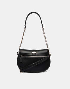 GUESS CARRIE FLAP SHOULDER BAG ДАМСКА ЧАНТА