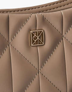 CALVIN KLEIN QUILTED SM SHOULDER BAG