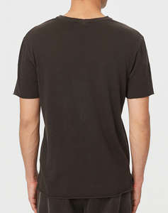 DIRTY LAUNDRY OPEN STITCHES T-SHIRT