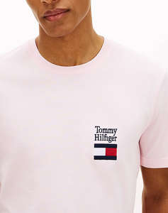 TOMMY HILFIGER BRAND LOVE TEXT STACK TEE
