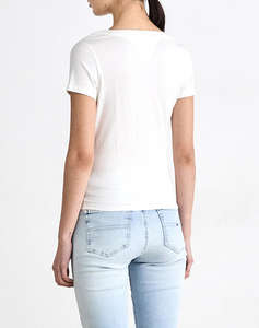 TOMMY JEANS TJW V-NECK TEE