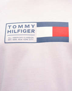 TOMMY HILFIGER BRAND LOVE TEXT BOX TEE