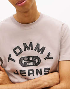 TOMMY JEANS TJM REG TJ GYM SS TEE EXT