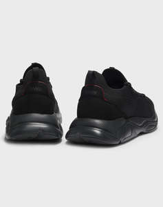 HUGO Leon_runn_knmf 10267019 01