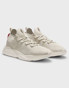 HUGO Leon_runn_knmf 10267019 01
