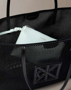 CALVIN KLEIN JEANS EMBLEM MESH TOTE
