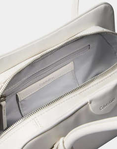 CALVIN KLEIN JEANS MULTI COMPARTMENT SHOULDER BAG