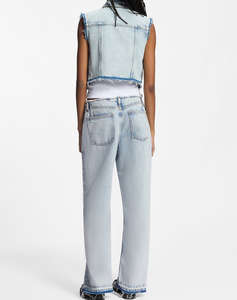 HUGO Leni_7_B 10278460 01