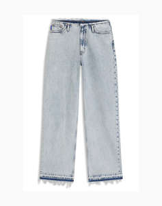 HUGO Leni_7_B 10278460 01