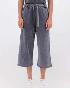 DIRTY LAUNDRY CROPPED SWEATPANTS