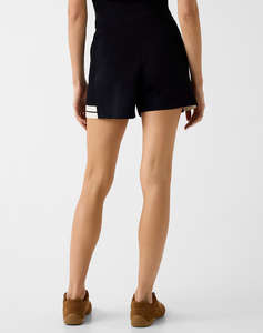 GUESS GABRY WIDE SHORT SWTR ДАМСКИ ШОРТИ