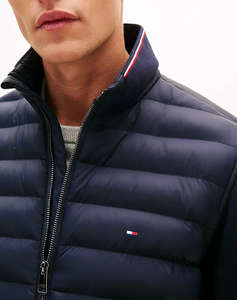 TOMMY HILFIGER MIX MEDIA ESS RWB STAND COLLAR