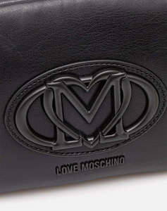LOVE MOSCHINO ЧАНТА