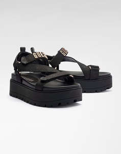 GUESS FETTA WOMENS SHOE