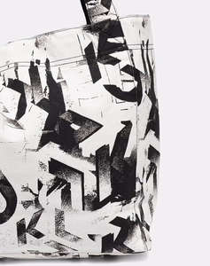 KARL LAGERFELD JEANS KLJ EW REVERSIBLE SHOPPER MONO