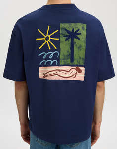 SEL SLHRELAXNORMAN LICENSE SS TEE