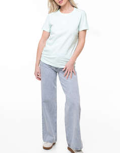 GUESS SS CN MINI STRASS TRIANGLE TEE ДАМСКА БЛУЗА