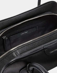 CALVIN KLEIN JEANS EMBLEM TRIO PEBBLE SHOULDER BAG