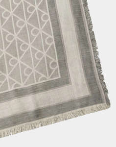 CALVIN KLEIN JEANS EMBLEM AOP JACQUARD SQUARE SCARF