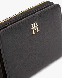 TOMMY HILFIGER TH ICON MED ZA W/FLAP