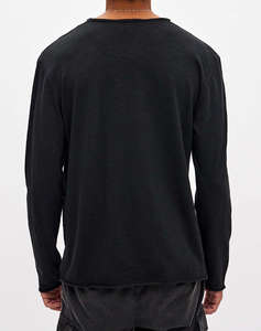 DIRTY LAUNDRY Raw Edges Longsleeve