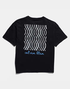 CALVIN KLEIN JEANS WAVE CHEST ARTWORK TEE SS