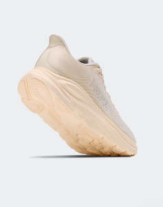 HOKA Clifton 11