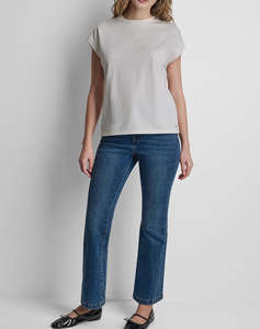 DKNY DJ6T1772 ТЕНИСКА С КЪС РЪКАВ DKNY
