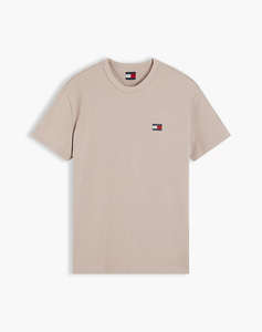 TOMMY JEANS TJM REG BADGE TEE EXT